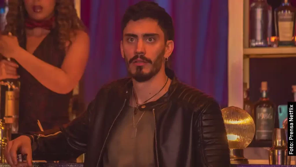 Iván Amozurrutia, el actor que interpreta a Vicente en Perfil Falso, serie de Netflix