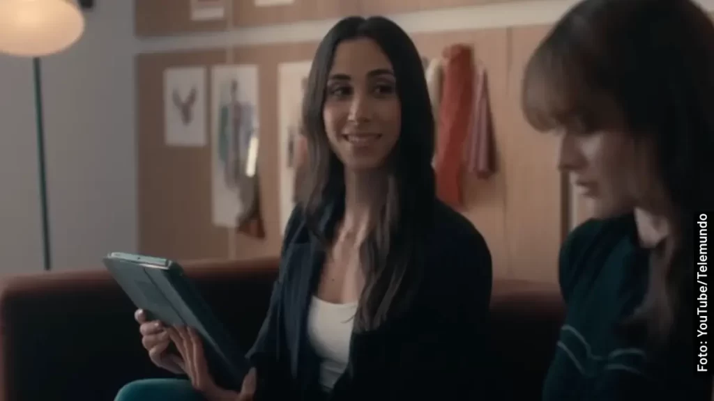 Emma Mizrahi, la actriz que interpreta a Mía en Vuelve a Mí, serie de Telemundo